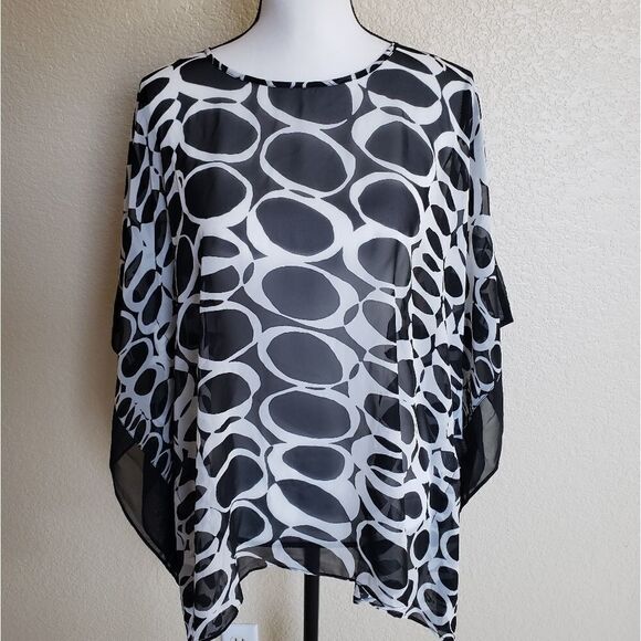 Susan Graver Black and White Swim Coverup - Picture 1 of 8